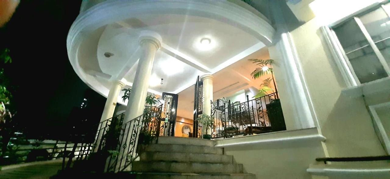 Casa Micarosa Hotel Manila Exterior foto
